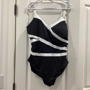 Anne Cole Black and White One Piece Swimsuit - Size 24W -  NWT